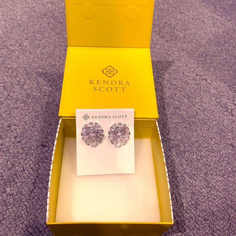 Kendra Scott Jentry Silver Stud Earrings in Lustre